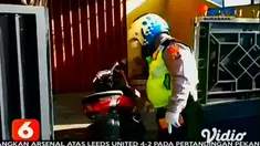 Kecelakaan maut mengakibatkan korban jiwa terjadi di Jalan Kemasan, Krian, Sidoarjo, pada Senin (15/2) pagi. Diduga mengantuk saat berkendara, sebuah minibus menghantam empat motor dari arah berlawanan.