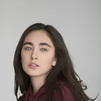 Ilustrasi perempuan cantik dan baik | copyright unsplash.com/Aiony Haust