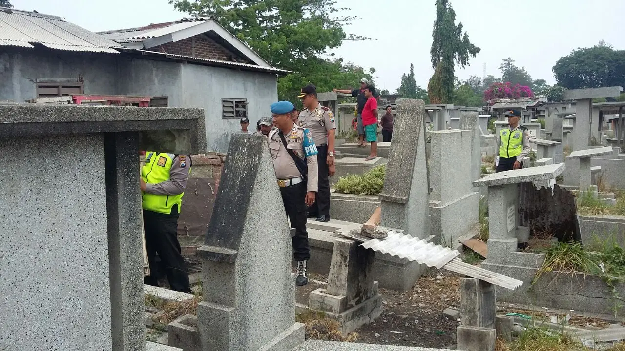 Kandang Merpati Kembang Kuning