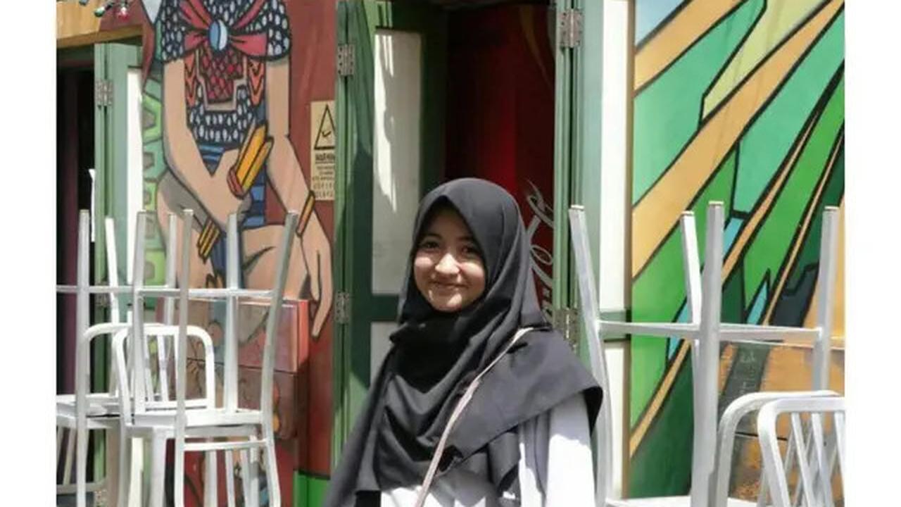 6 Potret Lawas Arafah Rianti di Awal Karier, Kini Bisa Beli Mobil dan Rumah
