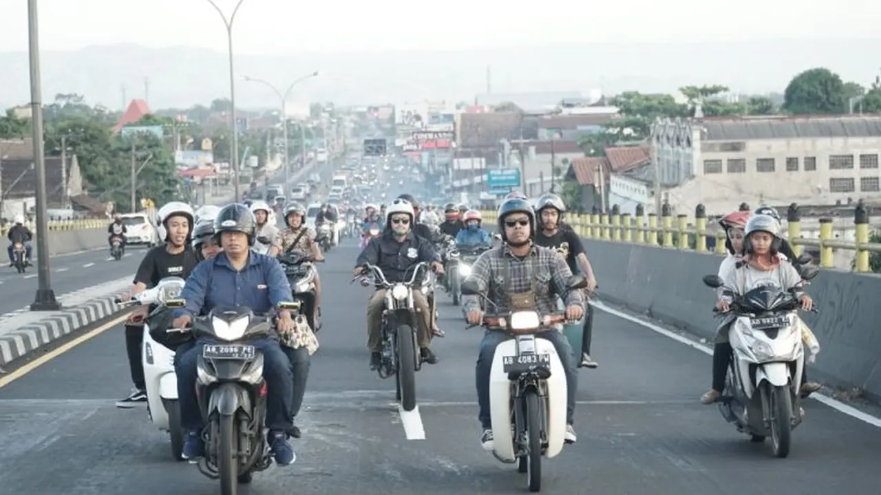 Begini Cara Bikers Yogyakarta Ajarkan Berkendara Sopan Sambil Beramal (Fto: Buko Cakil)