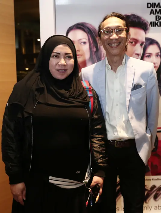 Anto Hoed dan Melly Goeslaw kembali didapuk jadi dalang di balik soundtrack film Ayat-Ayat Cinta 2. Mereka pun antusias kala dipercaya kembali menggarap OST film Ayat Ayat Cinta 2, terlebih dengan hadirnya keempat diva. (Galih W. Satria/DOC: Bintang.com)