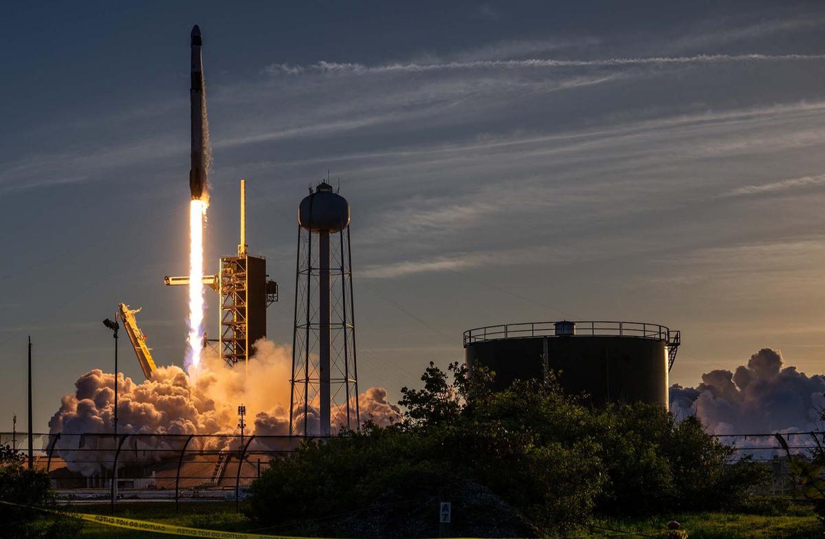 FOTO:  Misi Penyelamatan SpaceX  Falcon 9 untuk Menjemput Astronot NASA yang Terjebak