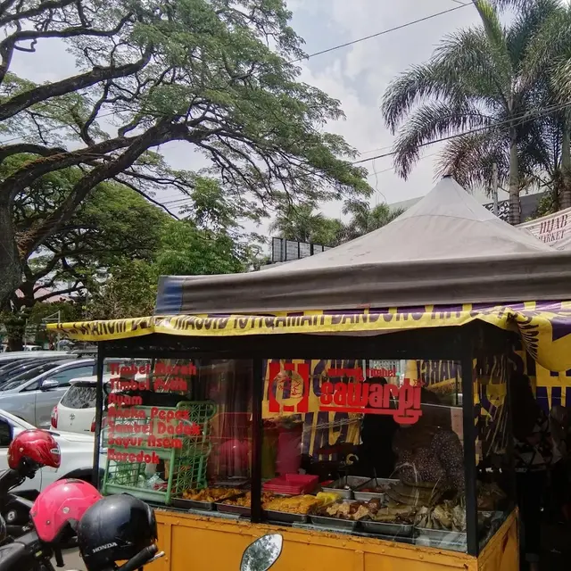 Rekomendasi Tempat Makan Nasi Timbel di Bandung