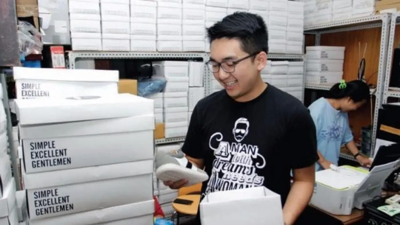 Produksi sepatu Brand lokal ternama Men's Republic