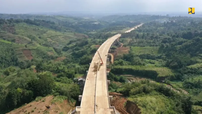 Jalan Tol Ciawi-Sukabumi Seksi 2 ruas Cigombong-Cibadak sepanjang 11,9 km.