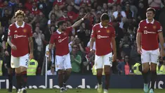 Gelandang Manchester United, Bruno Fernandes (kedua kiri) berselebrasi setelah mencetak gol ke gawang Fulham pada pertandingan terakhir Liga Inggris musim 2022-2023 di Old Trafford di Manchester, Inggris, Minggu, 28 Mei 2023. (AP Photo/Rui Vieira)