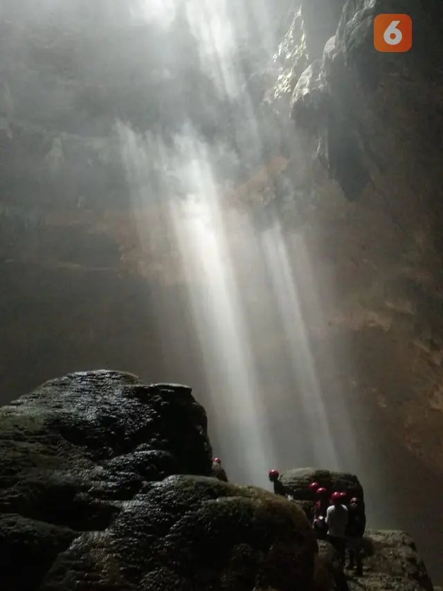 Keindahan gua Jomblang