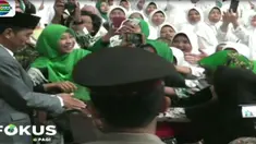 Kedatangan Jokowi pada peringatan Harlah PPP, disambut meriah ribuan pengurus dan kader partai berlambang kabah itu.