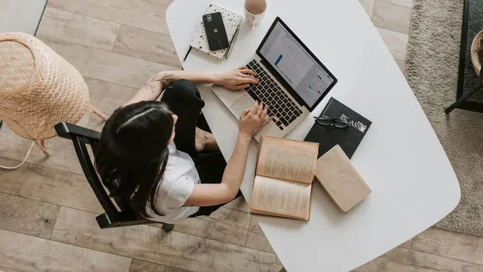 Jaga Mood Tetap Positif dengan 5 Tips Self-Care Ini!