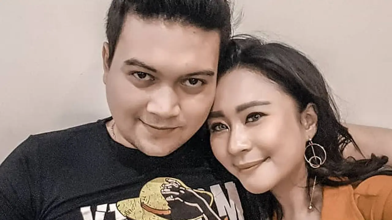 [Bintang] Chikita Meidy dan Indra Aditya