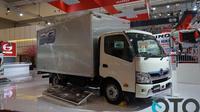 Hino turut meramaikan GIIAS 2019. (Oto.com)