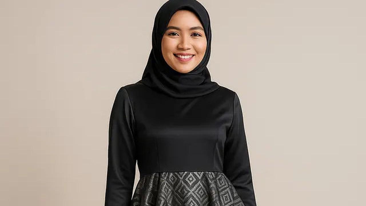 10 Model Gamis Batik Kombinasi Hitam Polos dan Silver, Jadi Outfit Kece Selama 2025