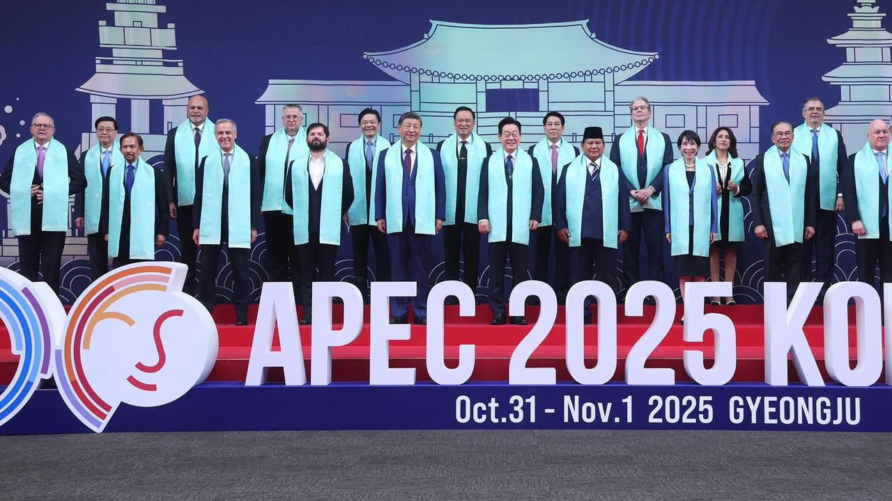 FOTO: Prabowo Tegaskan Tiga Pilar Ekonomi Indonesia di Panggung APEC Gyeongju