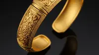 Model Gelang Emas Ukir yang Cocok Jadi Tabungan Emas (AI)