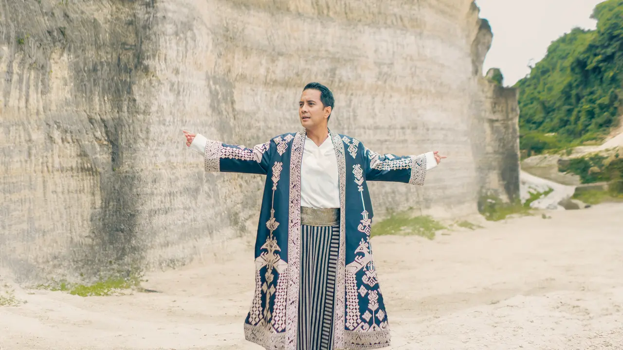 Fatur bakal menyanyikan ulang lagu yang pernah dipopulerkan Mayangsari.