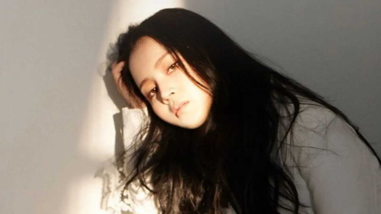 Lee Hi (Soompi)