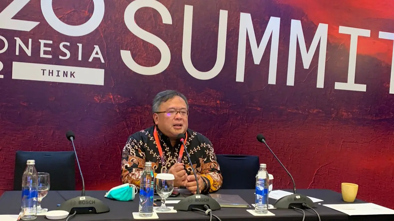 Prof. Bambang Brodjonegoro selaku Lead Co Chairs KTT T20 di Hilton Resort, Nusa Dua, Bali pada Selasa (6/9/2022). (Liputan6/Benedikta Miranti)