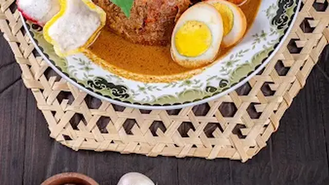 Ayam Bakar Kuah Tugu