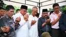 "Kita di sini untuk mengantar sahabat, orangtua dan juga guru kita, almarhum saudara Heroe Sys Wanto. Kita mengantarkan beliau kembali ke Sang Pencipta. Semoga beliau khusnul khotimah. Saya dan kita bersaksi kalau beliau orang baik," kata Lukman Hakim.