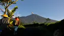 Gunung tertinggi kedua di tanah Jawa itu masih dalam pemantauan Pos Pengamatan Gunung Api Slamet. (Liputan6.com /Andrian Martinus Tunay)
