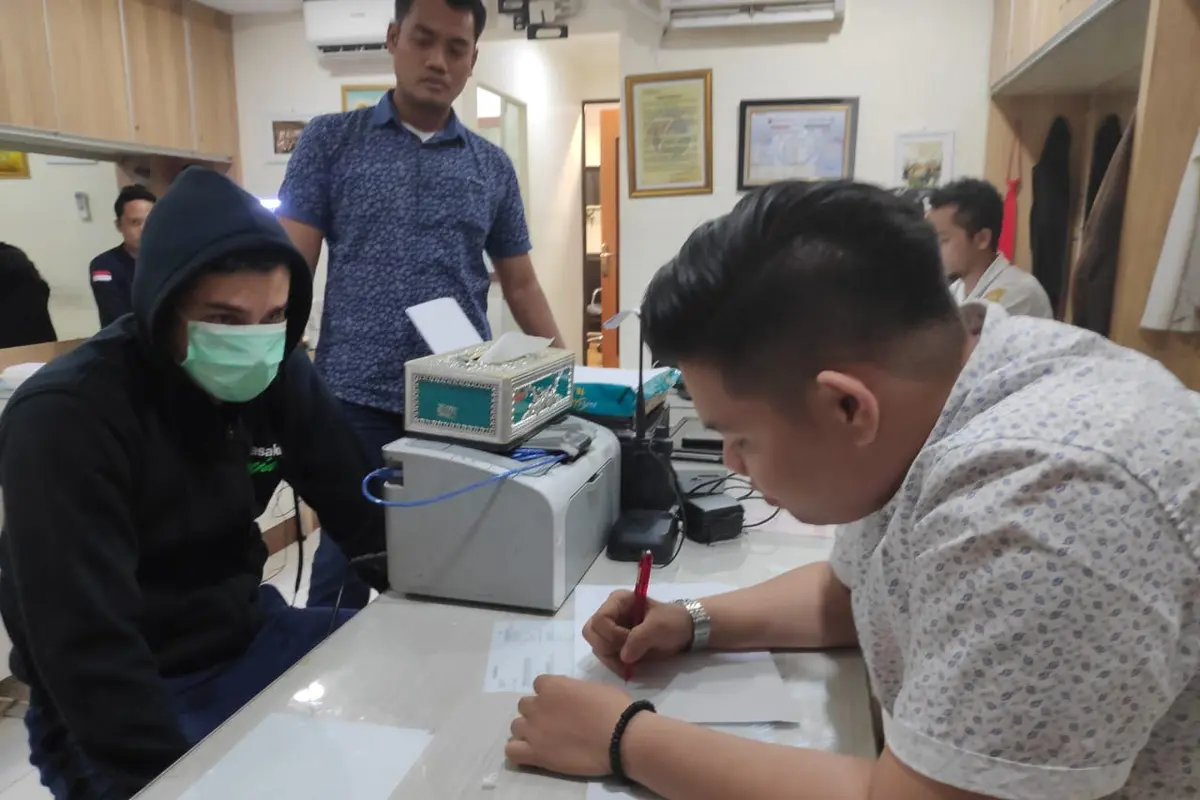 Artis Steve Emmanuel ditangkap polisi karena kasus narkoba. (Istimewa)