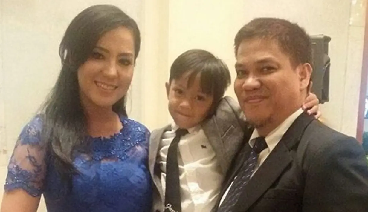 Kini Renita Sukardi harus benar-benar meninggalkan anak dan suami untuk selamanya. Meskipun berjanji untuk berjuang demi anak, namun takdir berkata lain. Renita Sukardi telah meninggal dunia. Selamat Jalan Renita.  (Instagram/irenesukardi)