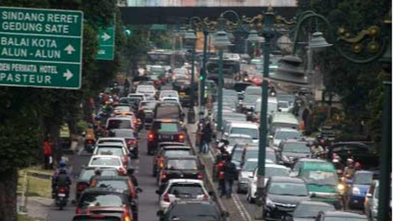 Mantan Presenter Kondang kini Jadi Pejabat, Tawarkan Solusi Atasi Macet Parah Kota Bandung