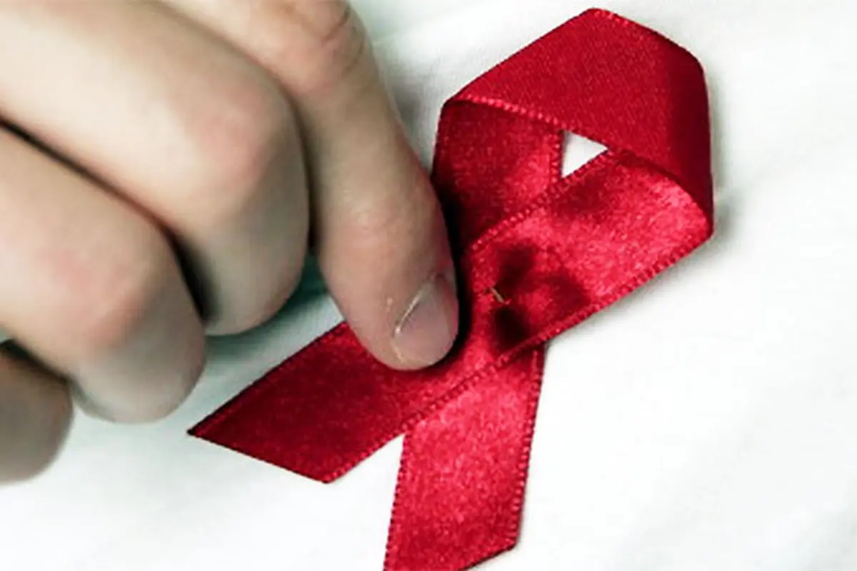 aids121202b.jpg