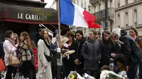 Mengheningkan cipta selama 1 menit akan diadakan, dan nama-nama semua korban teror Paris akan dibacakan.