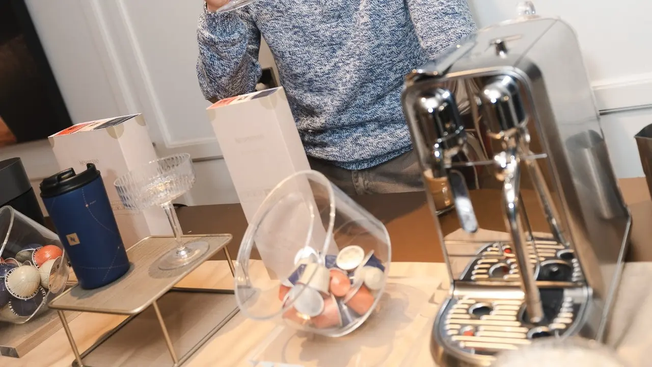 Nespresso Hadirkan Koleksi Festive 2024 Hasil Kolaborasi dengan Michelin Star Chef di Kereta Mewah Belmond