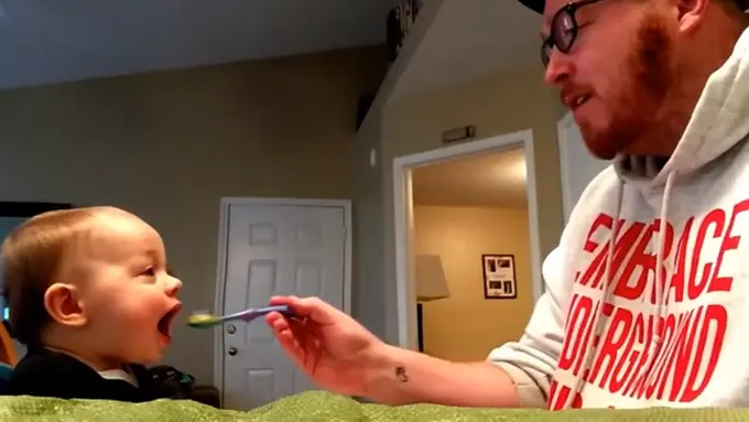 Pria Ini Punya Cara Unik untuk Mengakali Anaknya Makan Sayur