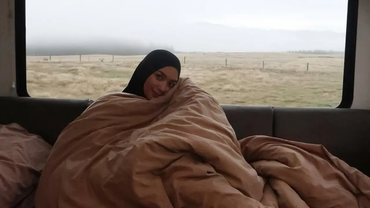 Gaya Liburan Citra Kirana di New Zealand