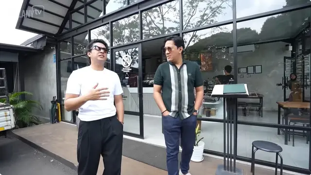 7 Potret Lapangan Badminton Deva Mahenra, Dilengkapi Toilet Estetik hingga Kafe