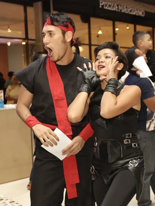 "Justru jangan berusaha untuk melucu. Itu aturan utama dalam komedi, jangan berusaha untuk melucu. Berusaha untuk jalanin aja adegannya sealami mungkin. Sama kayak akting aja, cuma beda genre aja," tukas Arifin Putra. (Bambang E Ros/Bintang.com)