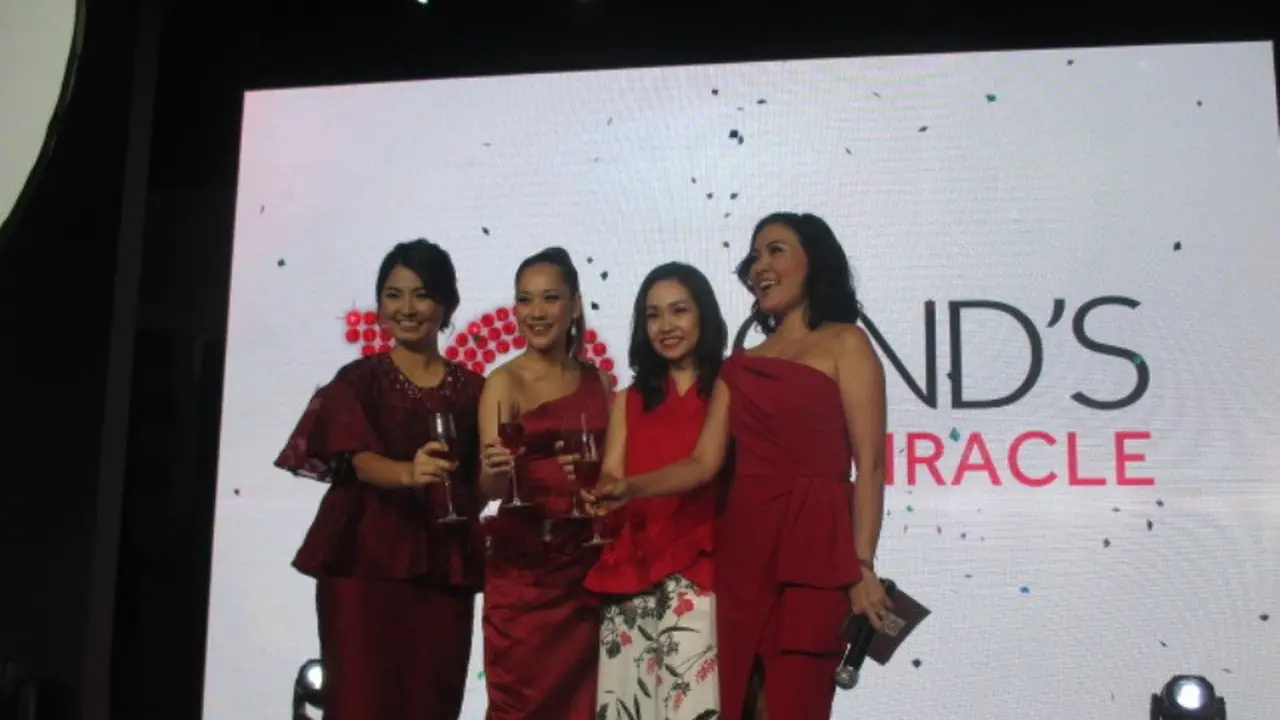 Pond's Age Miracle Rayakan 10 Tahun Lawan Tanda Penuaan Dini