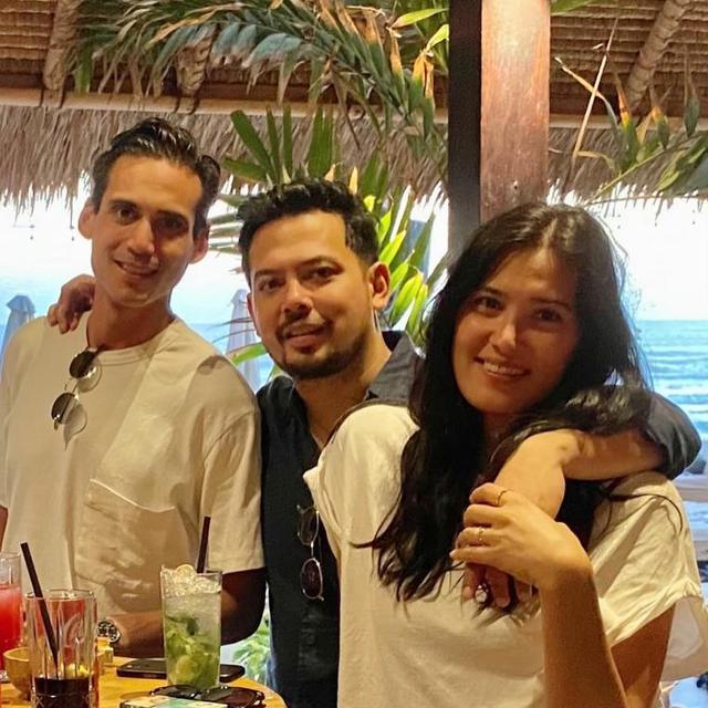 7 Potret Adilla Dimitri, Mantan Suami Wulan Guritno dengan Kekasih Baru