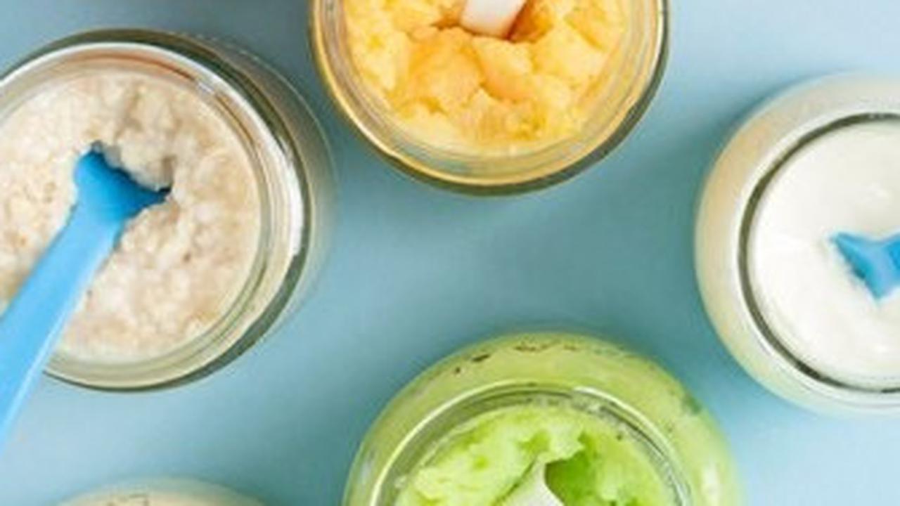 Memahami tahapan tekstur MPASI sesuai dengan usia anak adalah kunci dalam memberikan nutrisi yang tepat dan mendukung perkembangan keterampilan makan mereka.