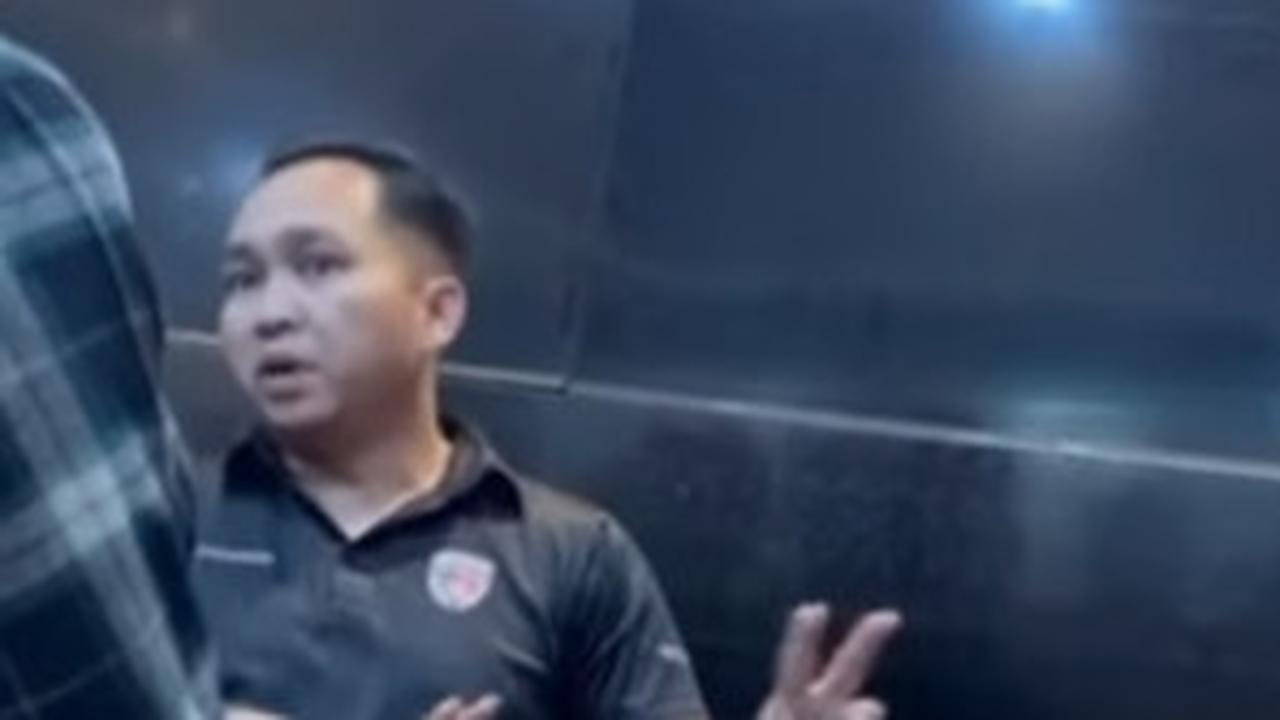 Polisi Keok Sampai Kabur Diskak Advokat, Debat Keras Soal Halangi Bantuan Hukum Demonstran yang Ditangkap