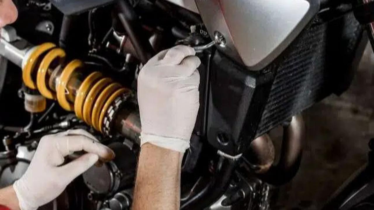 Hati-Hati, Dampak Motor Sering Berganti-ganti Merek Oli Bisa Merugikan