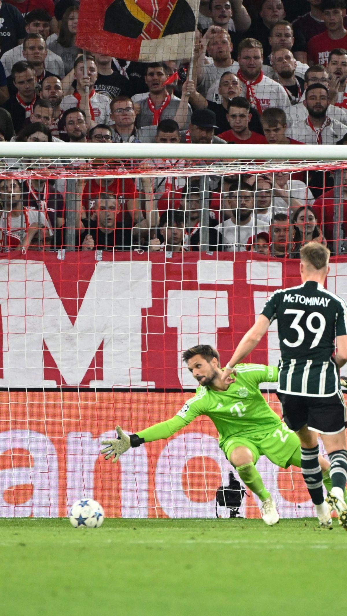 Masuk di menit ke-88, MU kembali memperkecil ketinggalan. Kolaborasi Rashford dan Martial membuat kemelut di kotak penalti, hingga gol pun tercipta oleh Casemiro. Skor pun berubah Bayern 3-2 MU.<br>