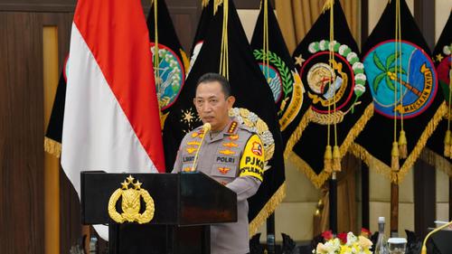 Sampaikan Rilis Akhir Tahun 2025, Kapolri Ajak Doakan Korban Bencana di Sumatera