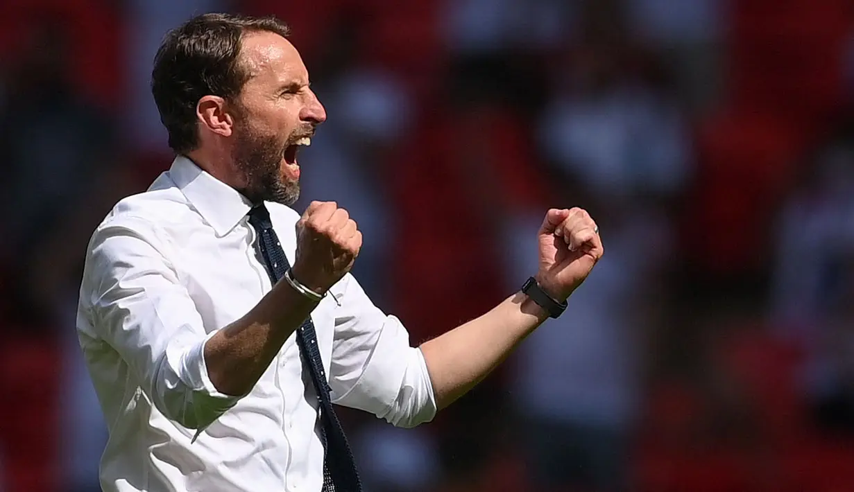 Gareth Southgate telah mencatat caps kepelatihannya sebanyak 57 pertandingan. Jumlah itu juga ditorehkan dirinya ketika menjadi pemain Inggris. Ia adalah satu-satunya orang yang berhasil mencatatkan 50 caps lebih, baik ketika menjadi pemain maupun pelatih. (Foto: AFP/Pool/Laurance Griffith)