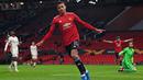 <p>Striker Manchester United, Mason Greenwood merayakan setelah mencetak gol ke gawang AS Roma pada leg pertama semifinal Liga Eropa di stadion Old Trafford di Manchester, Inggris pada 29 April 2021. Kepolisian Manchester sempat menahan Greenwood selama beberapa hari. Namun kemudian ia dibebaskan bersyarat sembari menunggu kasusnya ditindaklanjuti oleh Kejaksaan setempat. (AFP/ Paul Ellis)</p>