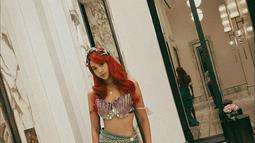 Anya Geraldine mengenakan kostum mermaid dari Bubah Alfian. "thankyou kak @bubahalfian for the costume," tulisnya pada IG Story. (Instagram/anyageraldine)