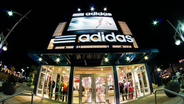 Outlet Adidas