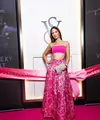 Nia Ramadhani jadi salah satu artis yang tampil menawan di Victoria Secret Pink Carpet [@ramadhaniabakrie]