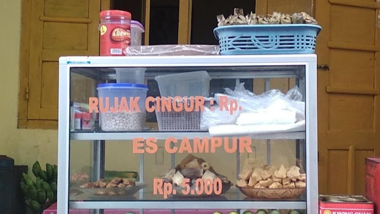 Rujak Cingur Bu Tutik Jember