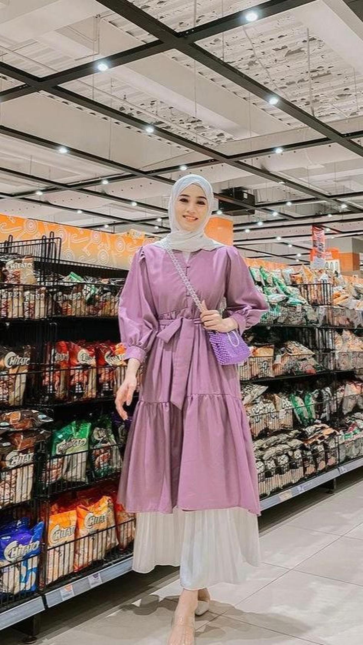 Tunik Ruffle, Baju Lebaran yang Cocok untuk Orang Tua