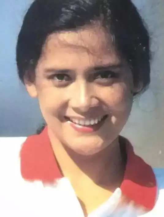 Lydia salah satu artis yang sangat laris pada saat itu. Bahkan, di tahun 1980, ia sampai terlibat 18 judul film layar lebar. Banyak yang mengagumi kecantikannya di masa keemasannya. [Instagram/@lydiakandou_]